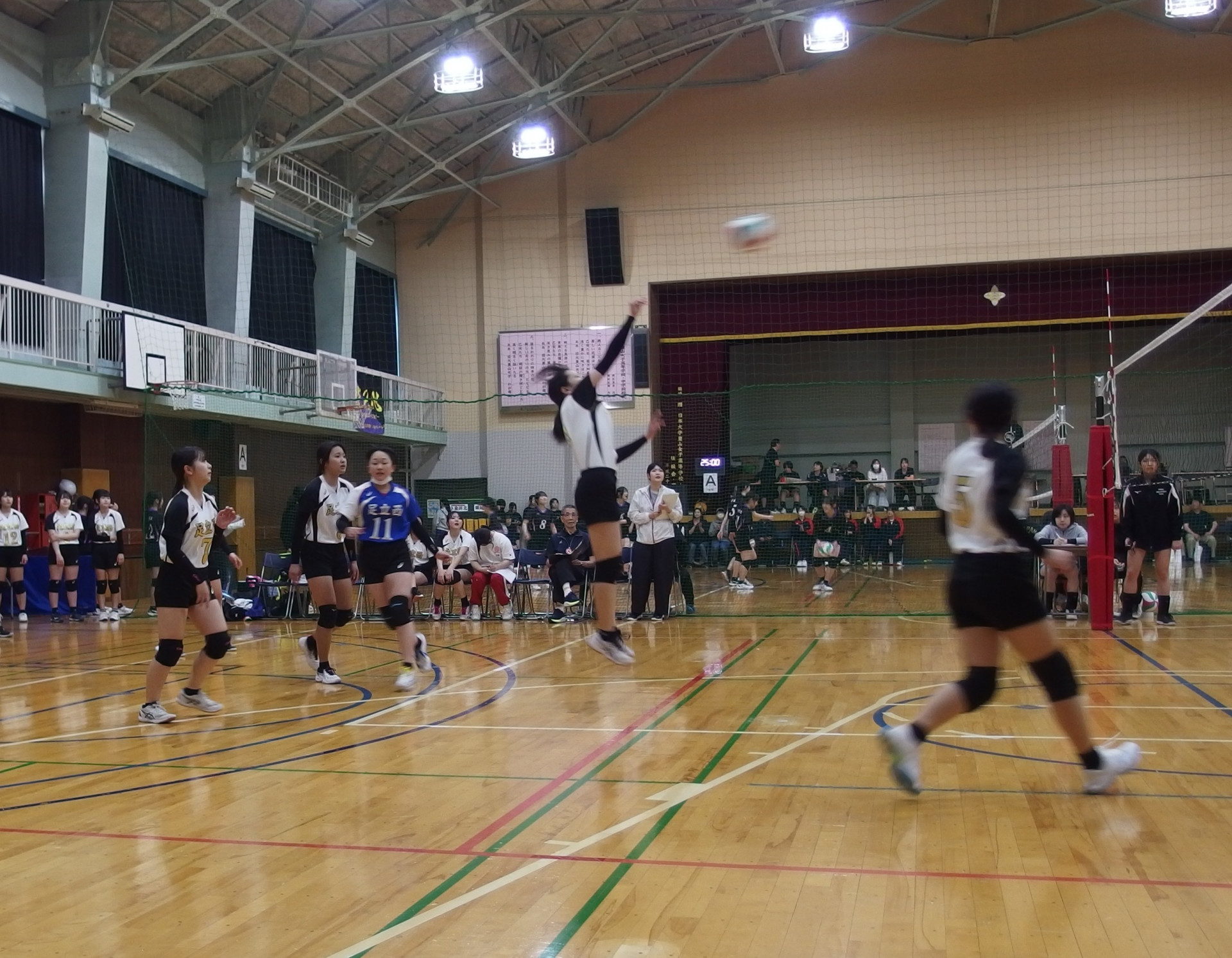 R８女子バレー５月５日３.JPG