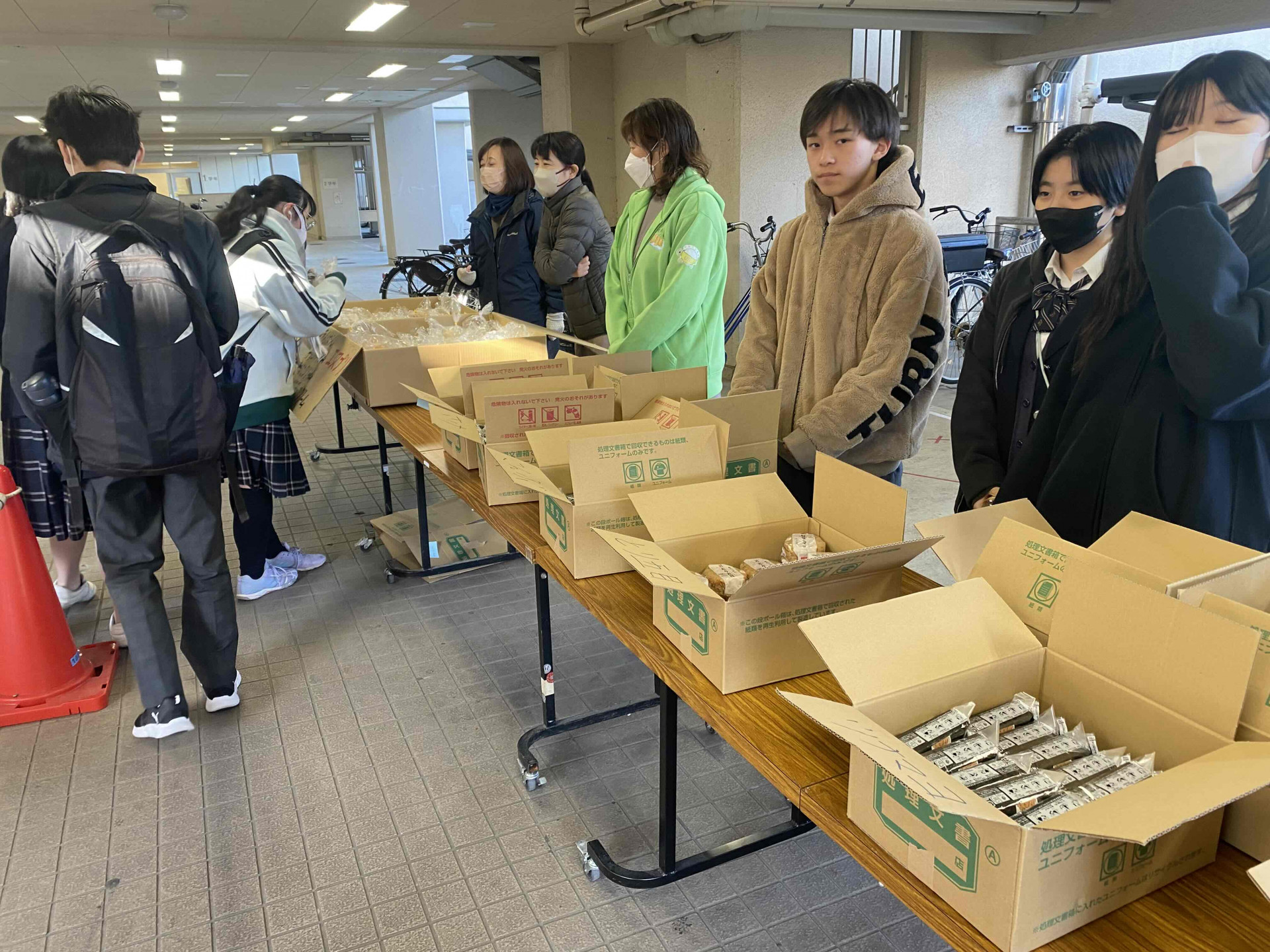 1212_フードパントリー.JPG