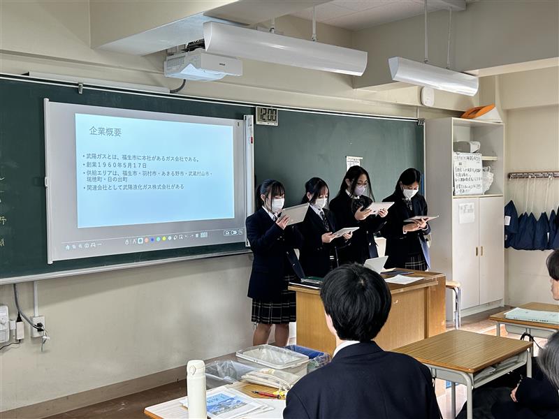 R7_1209（１年生企業探究発表②）