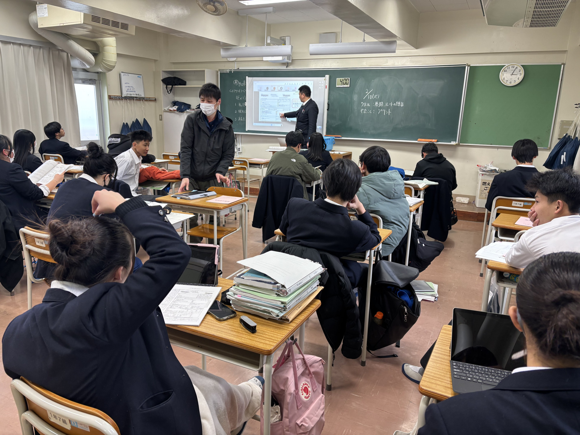 R8_0210（１年生総合的な探究の学習①）