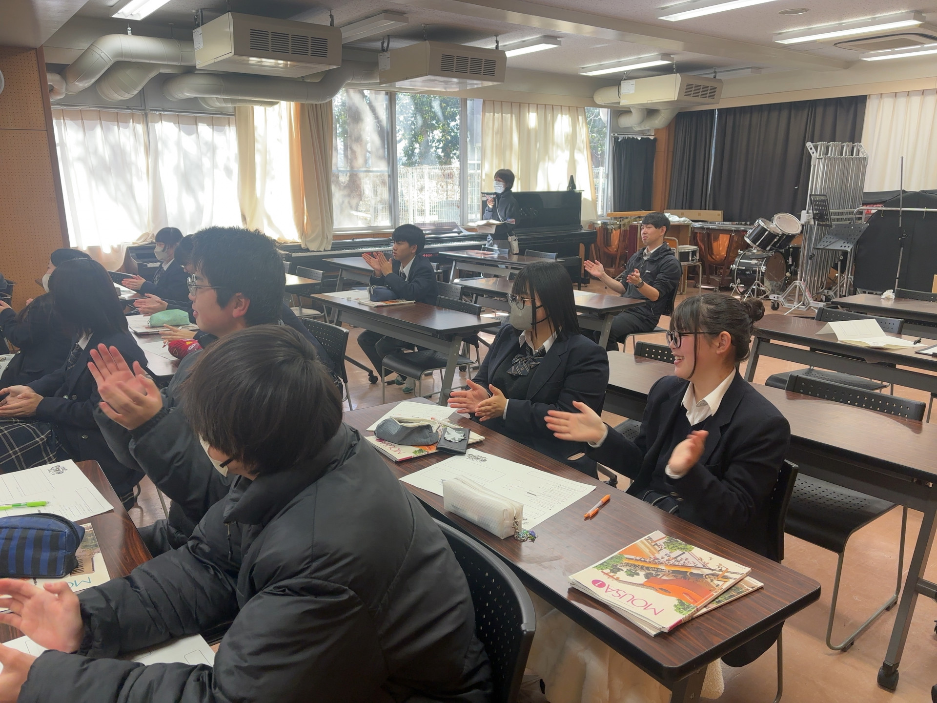 R8_0218（２年生音楽②）