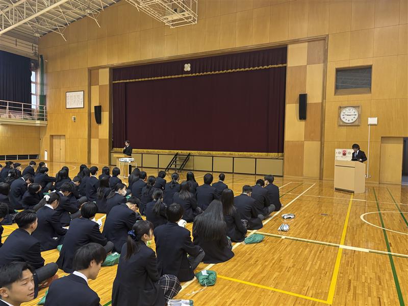 R8_0325（令和７年度修了式・離任式①）