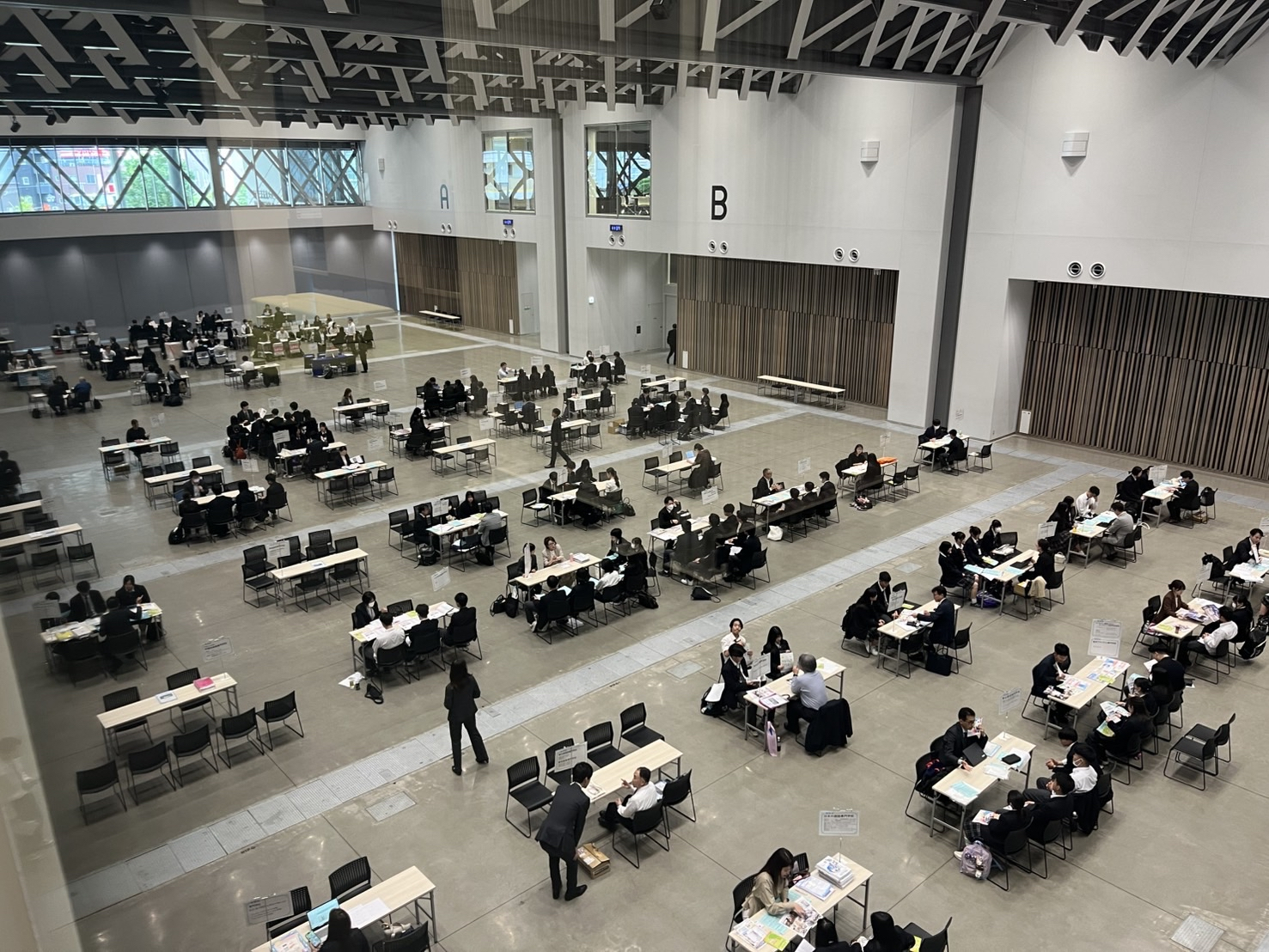 R8_0508（３年進路校外学習①）