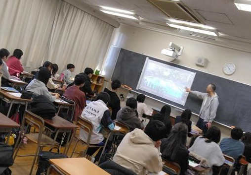 東京外国語大学