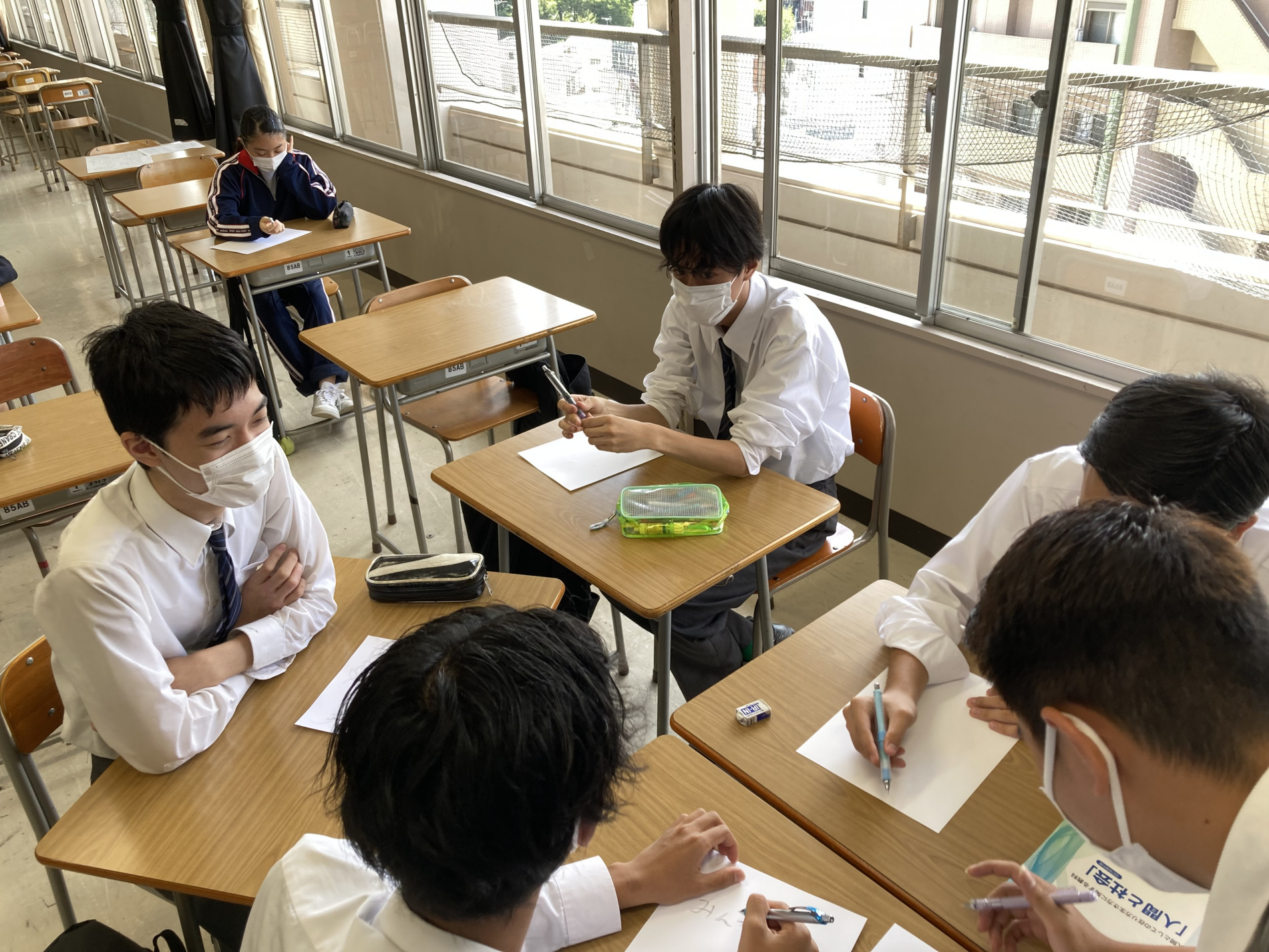 B990A6D9-4CB9-40A1-922A-2C35525D555D