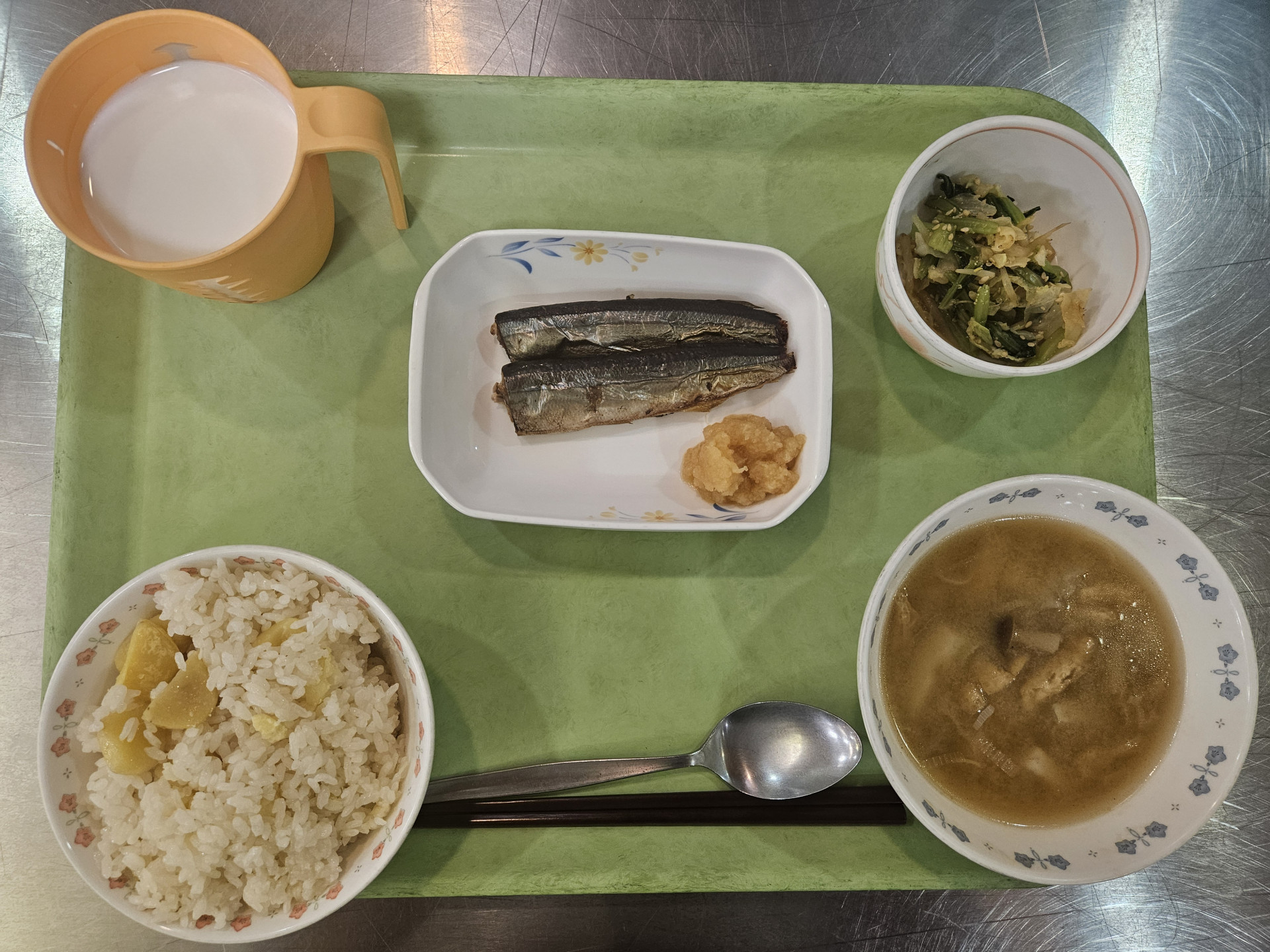 R６_給食_十三夜