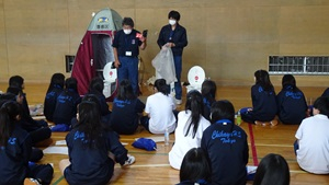 避難所体験_仮設トイレ_20251030_01