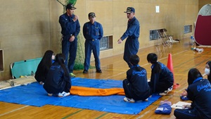 避難所体験_傷病者搬送_20251030_01