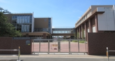 正門
