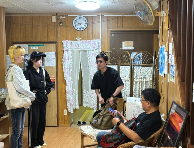 ２１日朝