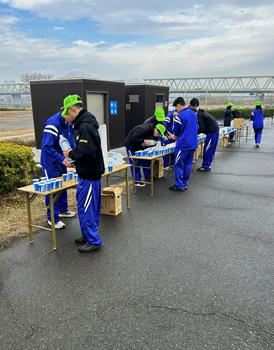 B88B49FF-7347-4113-ADE6-F4C49C936132