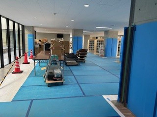 引っ越し中