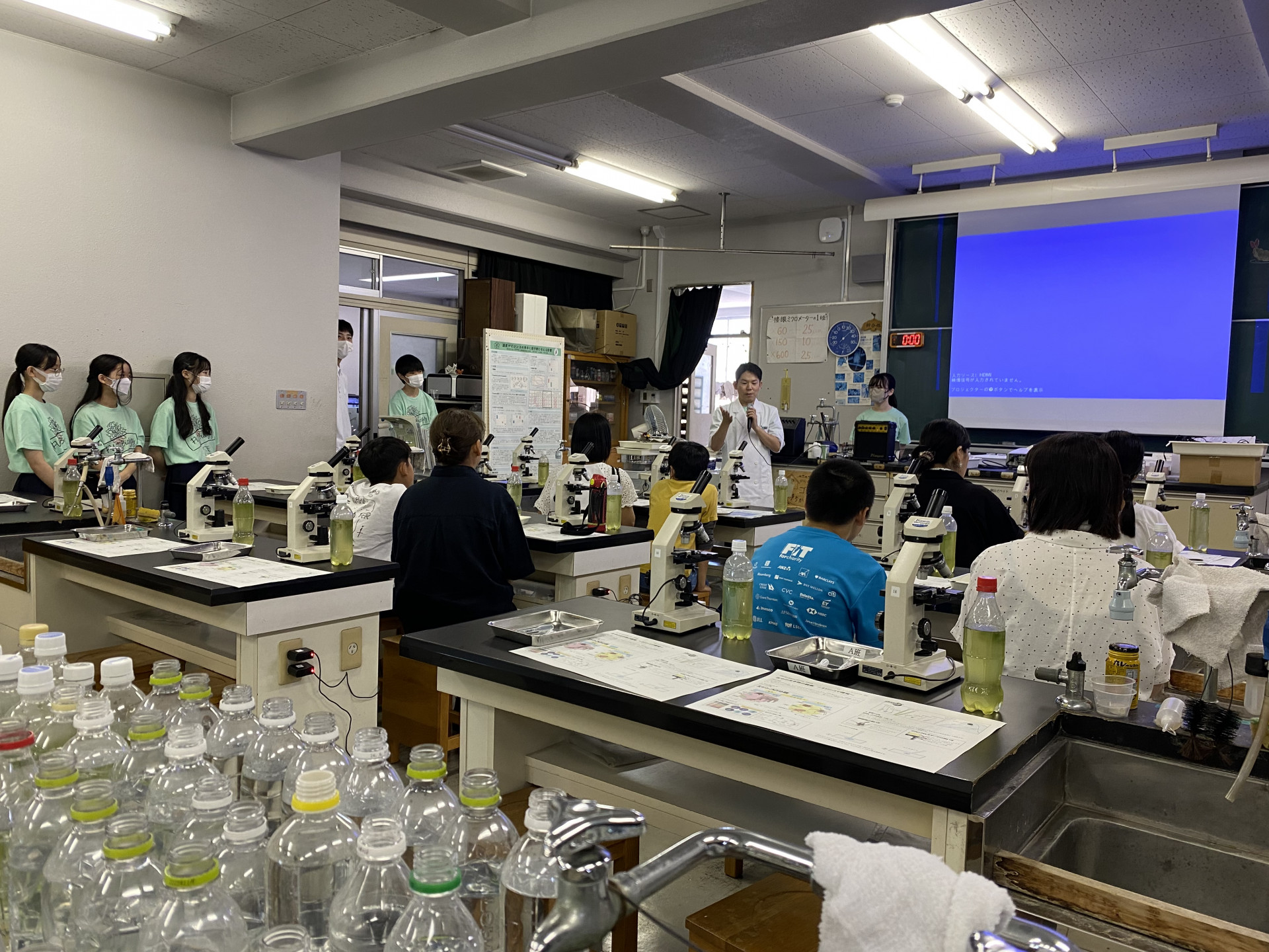 部活動見学（生物班）