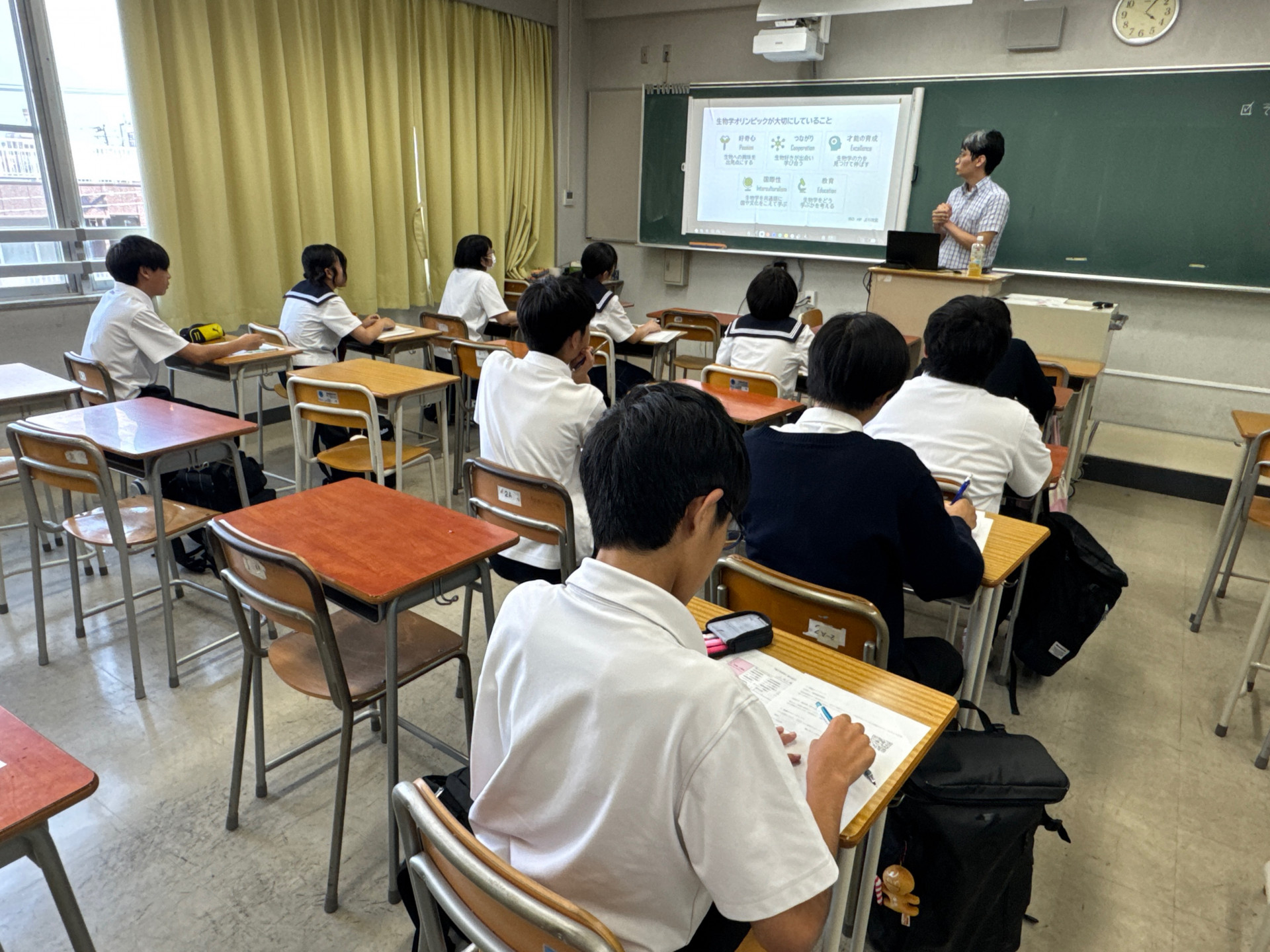 サイエンスカフェ講演の様子2