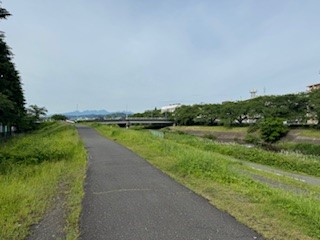 240521河川敷２