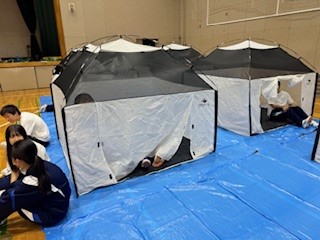 240619避難所設営３