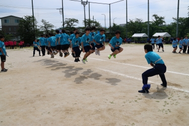 大縄跳び(1年生)