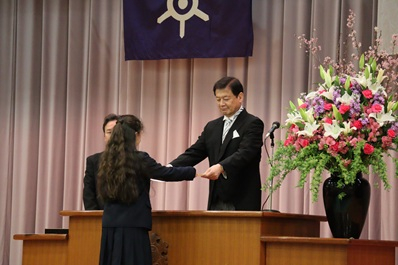 中学卒業式卒業証書授与①.JPG