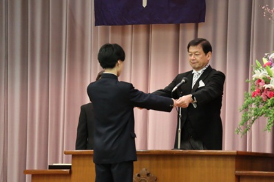 中学卒業式卒業証書授与④.JPG