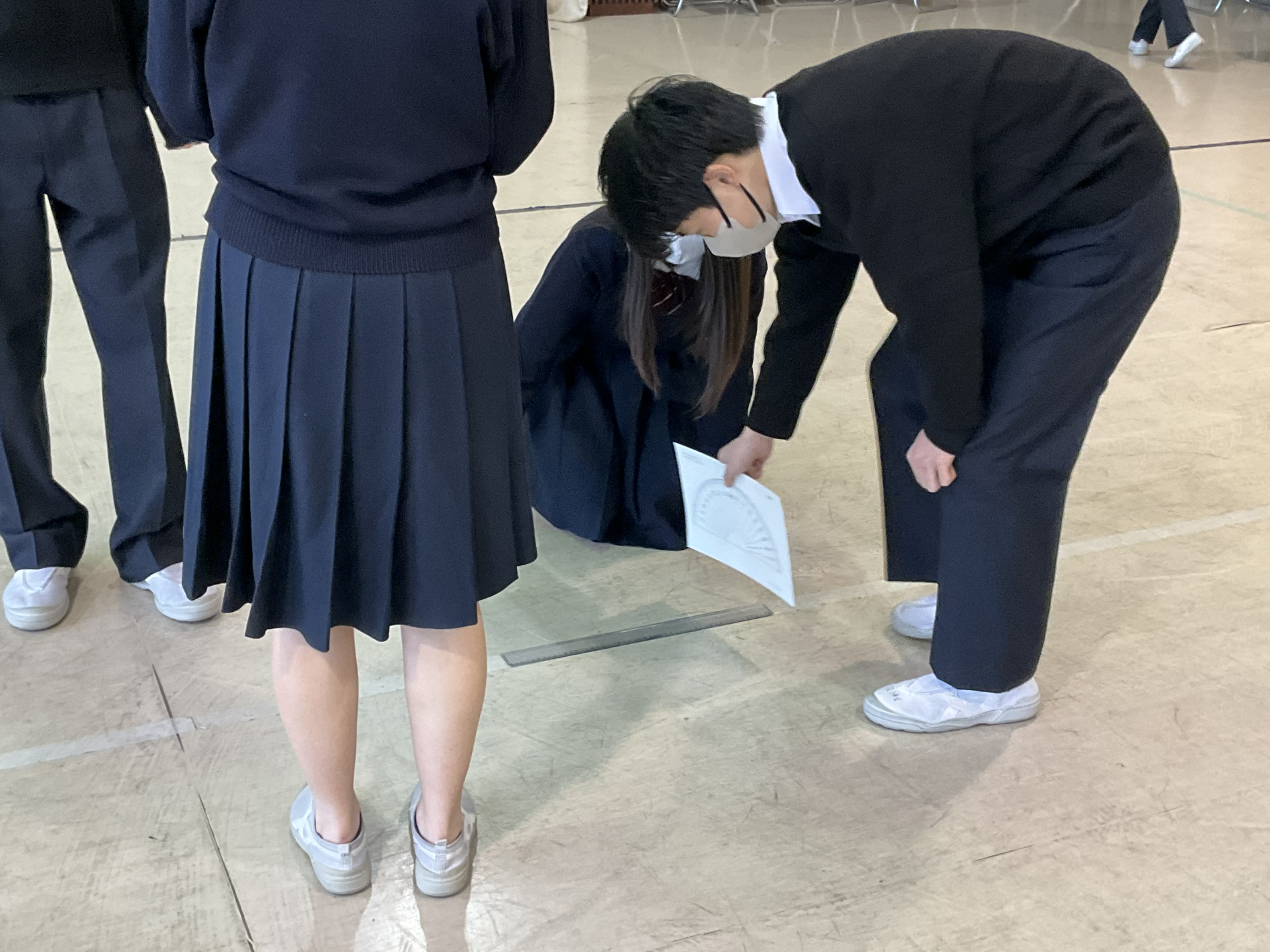 多目的ホールの体積をはかろう①