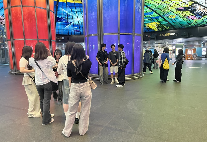 美麗島駅