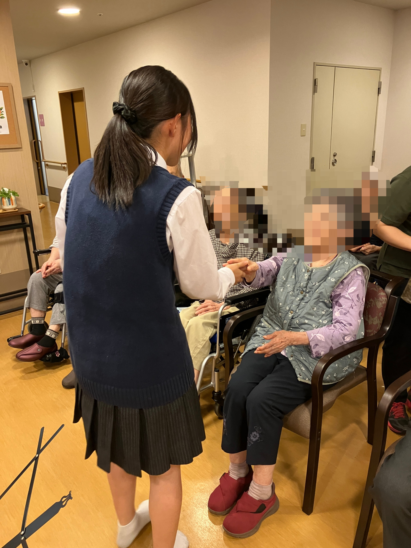 ⑤