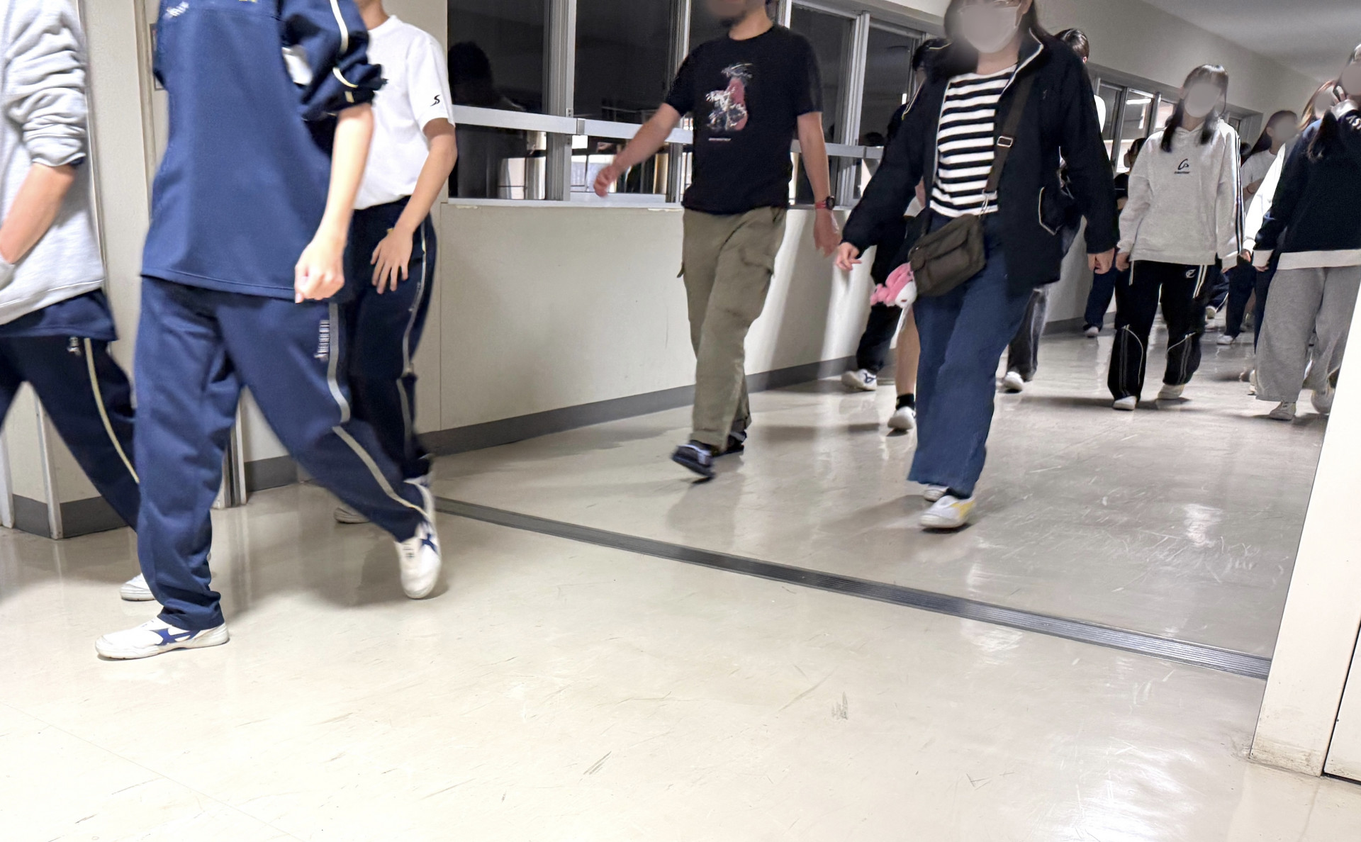 0513避難訓練①避難中
