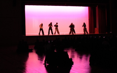 dance01.JPG