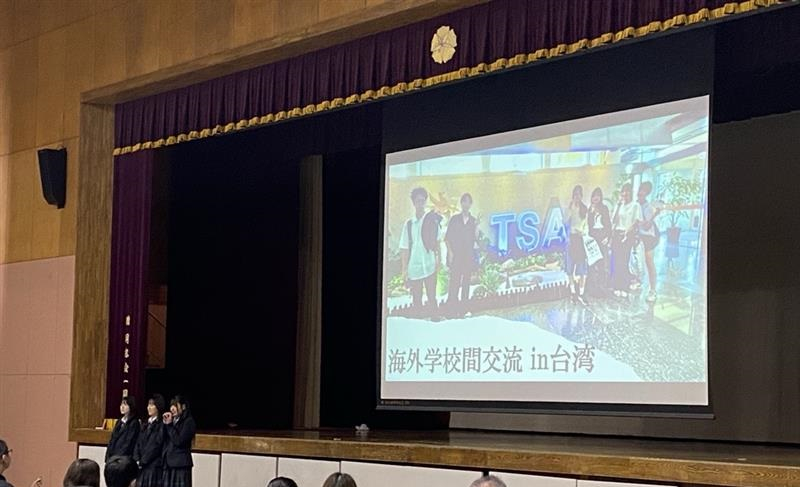 f9b5e6fc-da0d-4928-9a20-956e0a0c3485