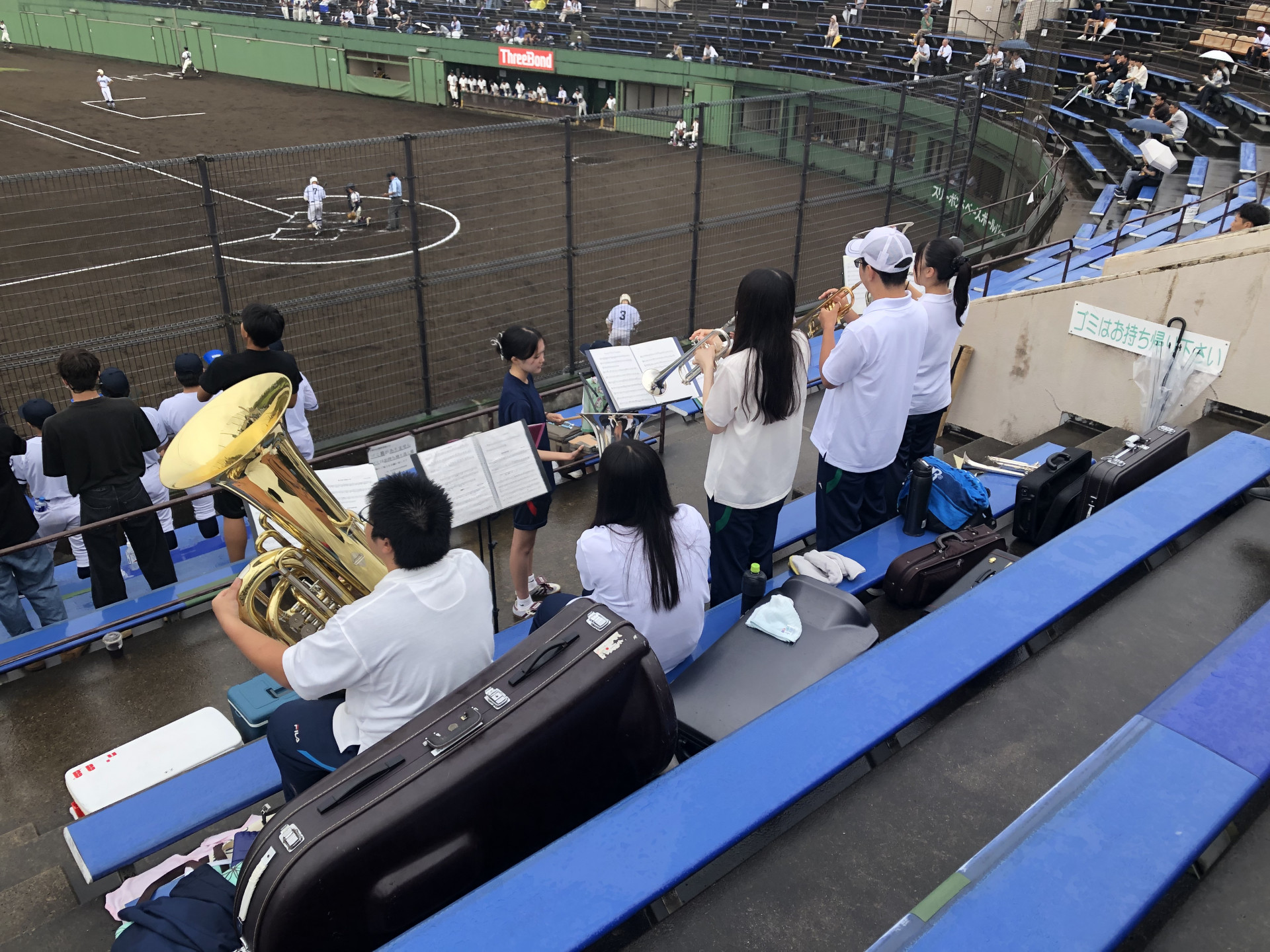 吹奏楽部野球応援写真