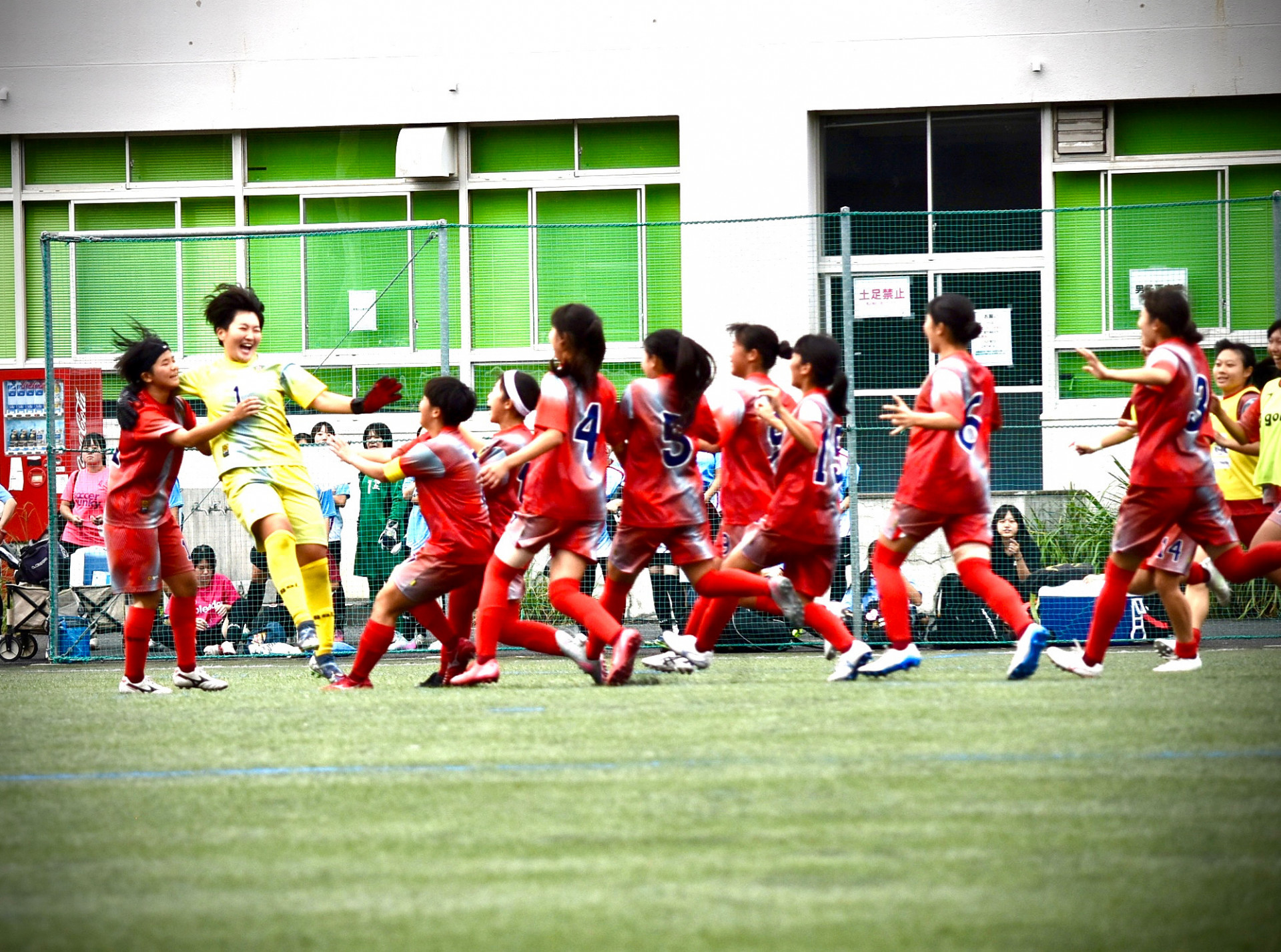 サッカー部女子_写真_9月21日.JPG