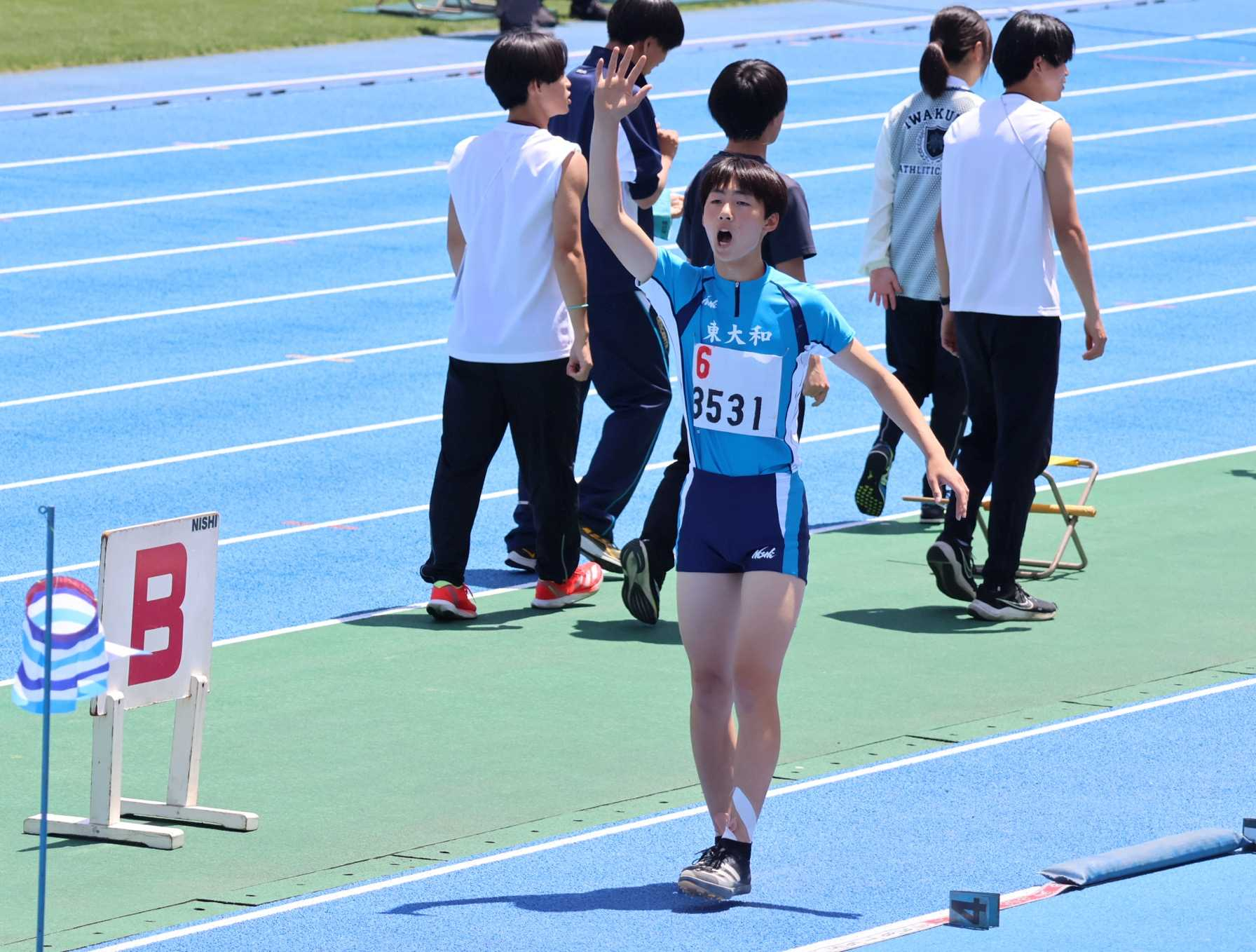 陸６