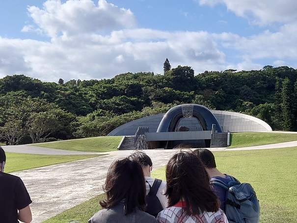 沖縄県平和記念資料館２.JPG