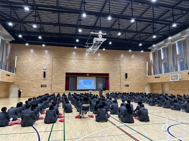 gakunensyukai0408-02