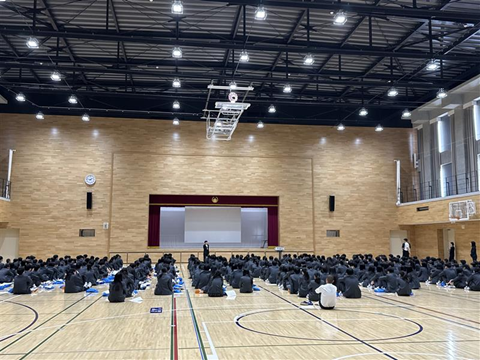 gakunensyukai0408-03