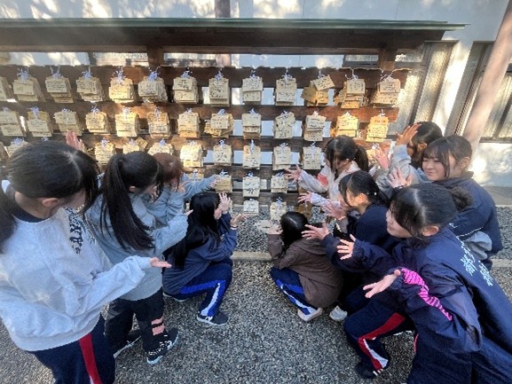 女バレ_練習初め５