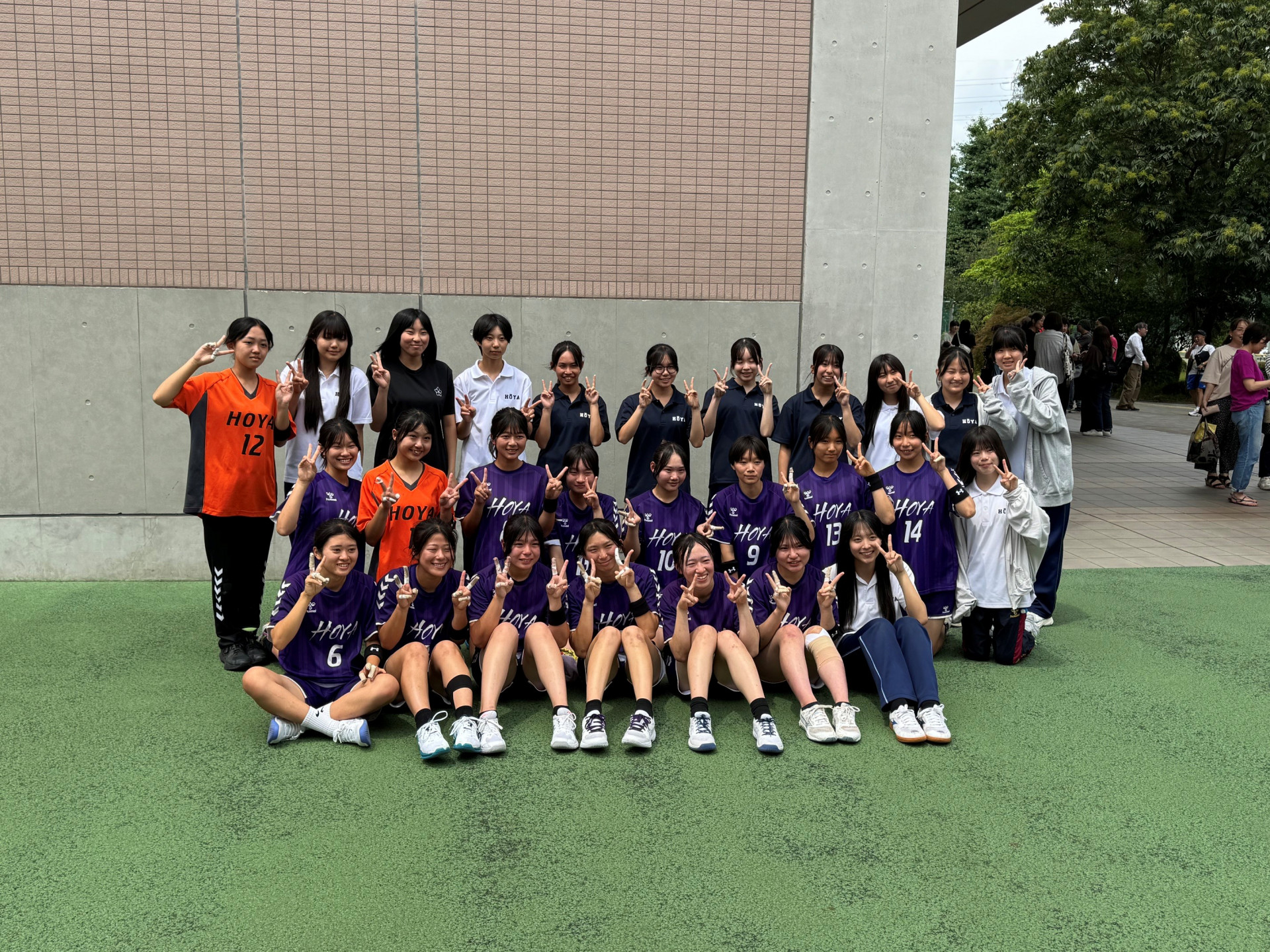 女子集合