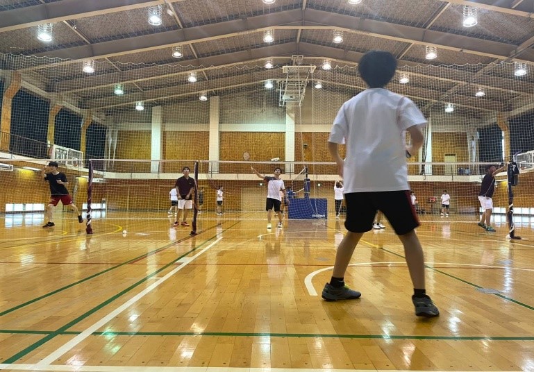 バドミントン