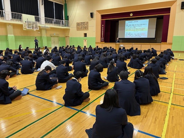 R6令和７年度探究選択Ⅰ説明会写真