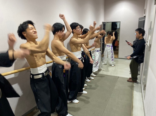 ②