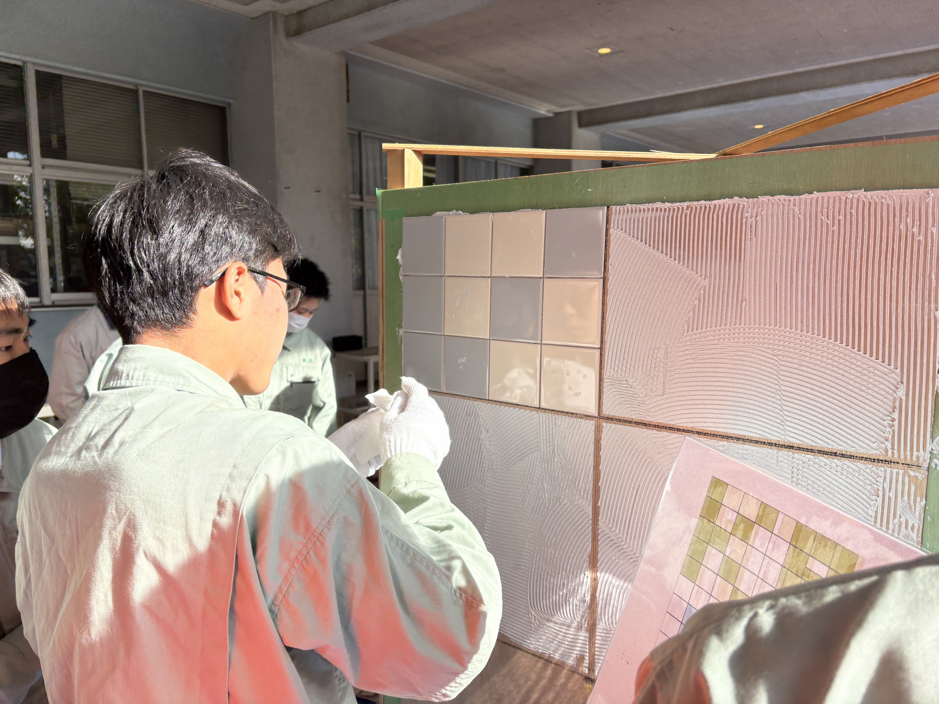 タイル貼り体験④_k0970392@metro.ed.jp