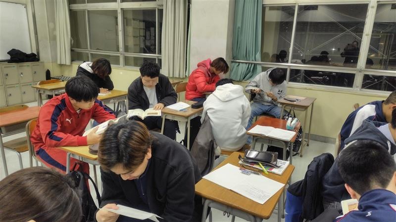 5d2e40a8-ad45-4617-947d-27b0e4f314d4