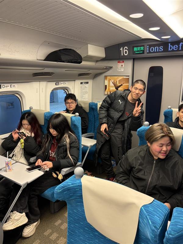 7c141106-fb97-4f90-9239-ba080d251a58