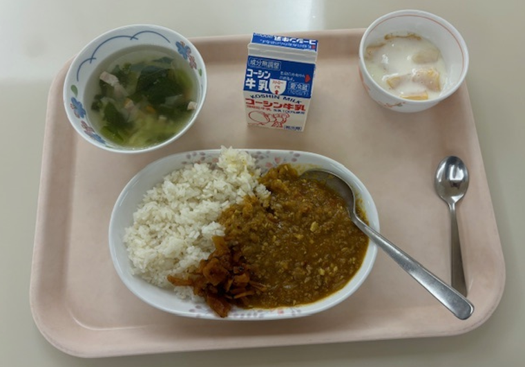 給食