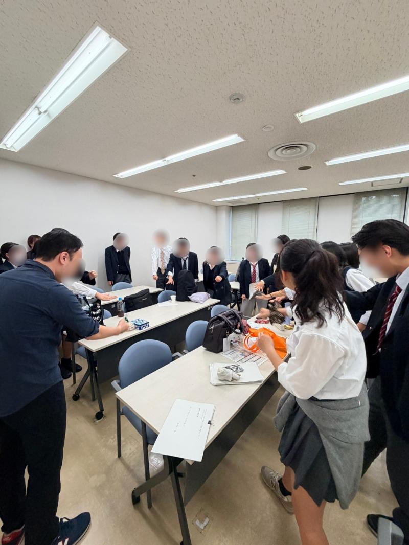 演劇部HP写真①円陣