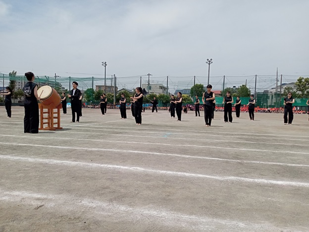 07-2団体演技黒