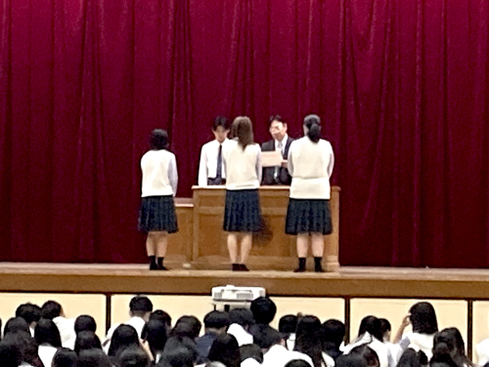 R8二学期始業式02