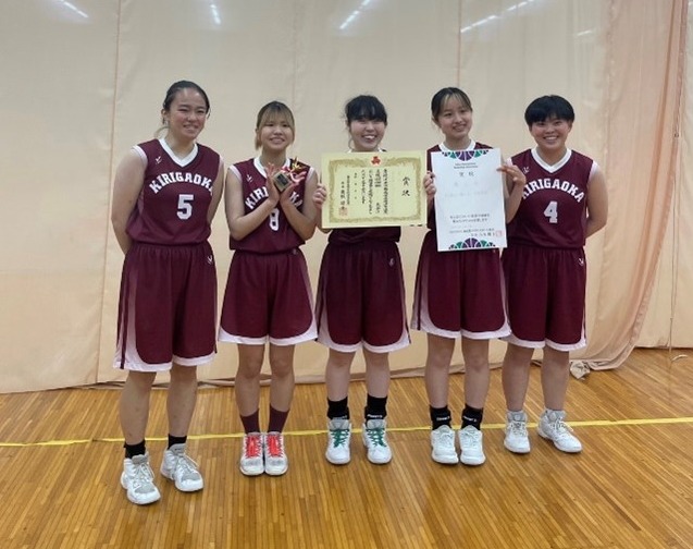 女バス3位1