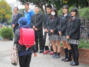 富士見台小学校で挨拶運動を行いました 東京都立北豊島工業高等学校