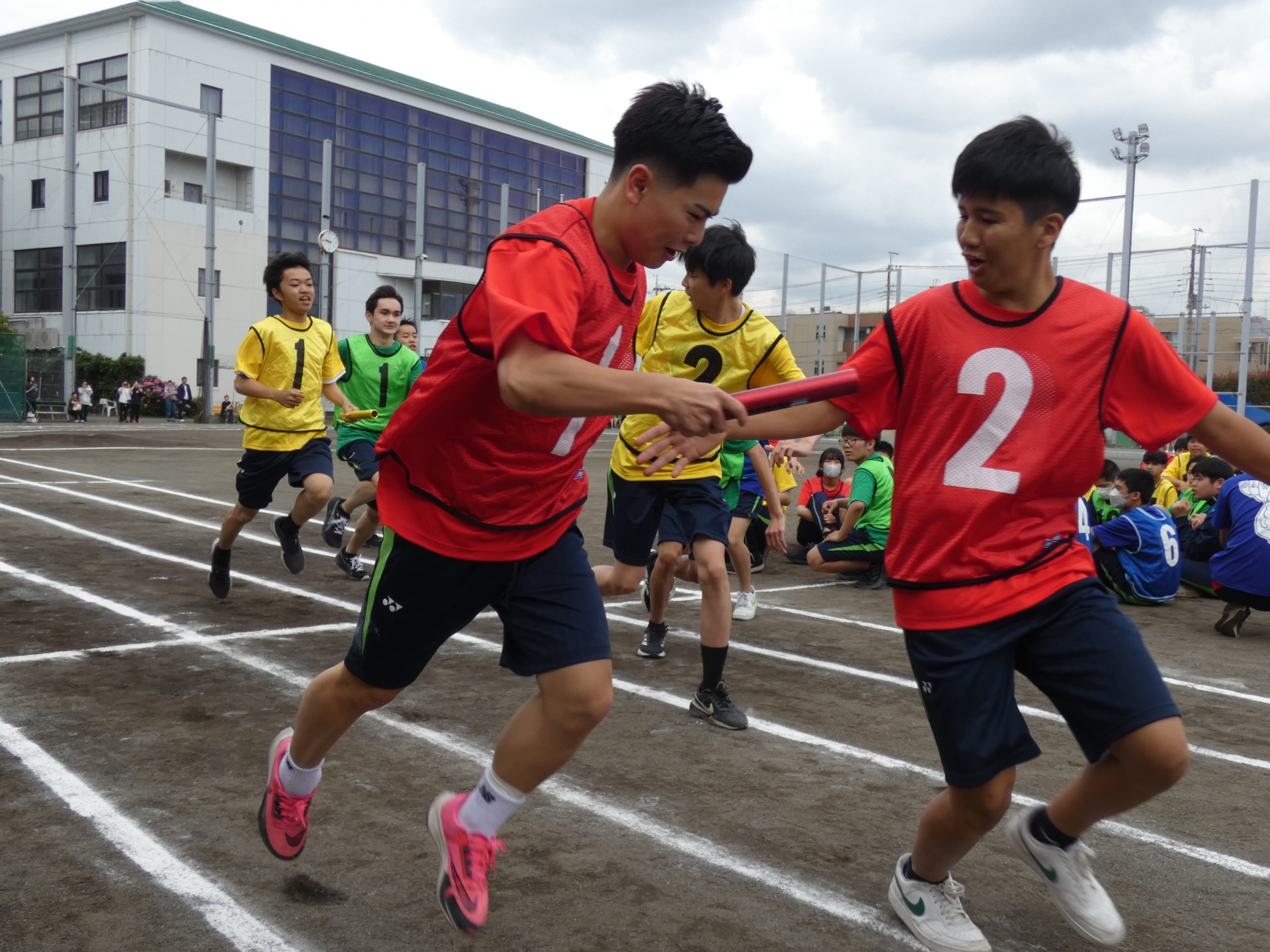 2.1学年全員リレー.JPG